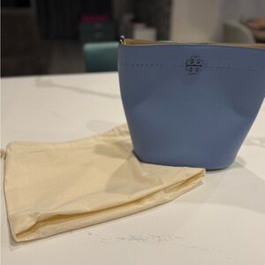 Tory Burch McGraw Bucket Bag in color Bluewood NWT